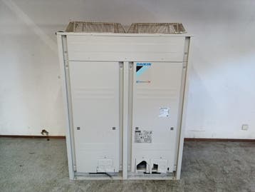 Daikin Airco Buitenunit LRYEQ16A7Y1 – B125 x D77 x H169 cm, Gebruikt
