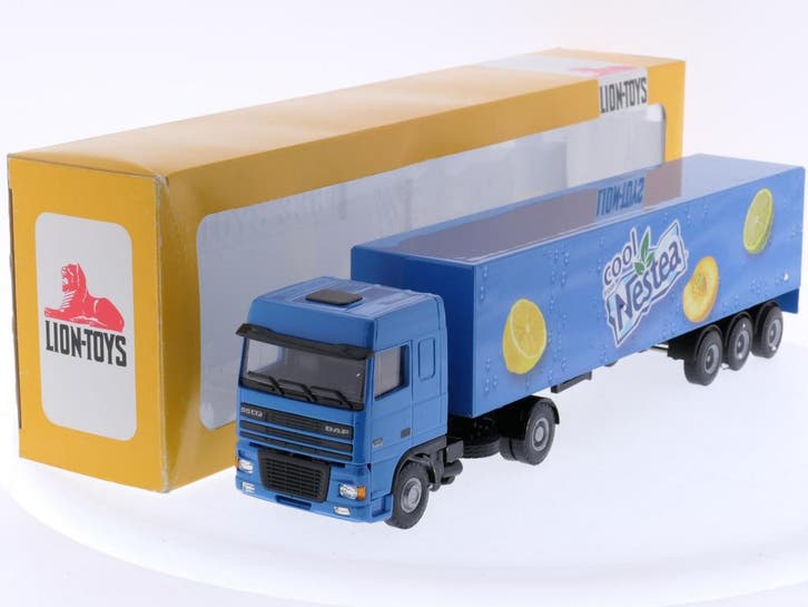 Schaal 1:50 Lion-toys No 36 DAF 95XF trekker met gesloten..., Hobby en Vrije tijd, Modelauto's | 1:50, Gebruikt, Ophalen of Verzenden