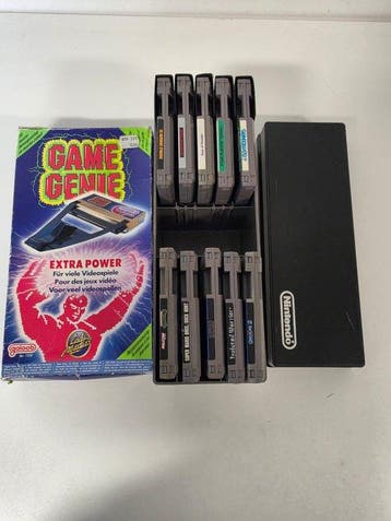 Nintendo - Nes - NES Storage Case original & Game Genie, Nieuw