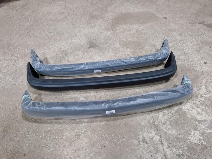 Nieuwe bumpers Fiat 126 Personal ( prijs per stuk ), Auto-onderdelen, Carrosserie en Plaatwerk, Nieuw, Fiat, Oldtimer onderdelen