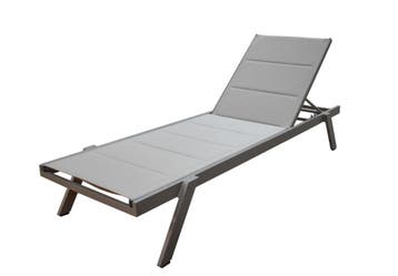 Aluminium Ligbed Banka Taupe - Verstelbaar én Stapelbaar, Tuin en Terras, Ligbedden, Ophalen of Verzenden, Nieuw