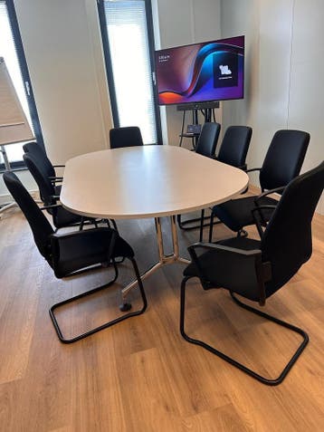 Vitra Vergadertafel - Configureer Naar Keuze - Nieuw blad, Huis en Inrichting, Bureaus, Verzenden, In hoogte verstelbaar, Zo goed als nieuw