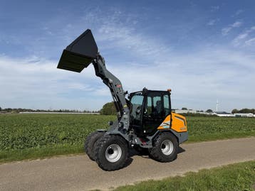 Giant G3500 shovel 2026 77 uur DEMO €899 LEASE, Ophalen, Wiellader of Shovel