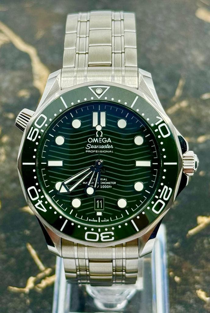 Omega Seamaster 42mm Diver 300 M - New 2026 - Green Dial, Sieraden, Tassen en Uiterlijk, Horloges | Heren, Staal, Nieuw, Staal