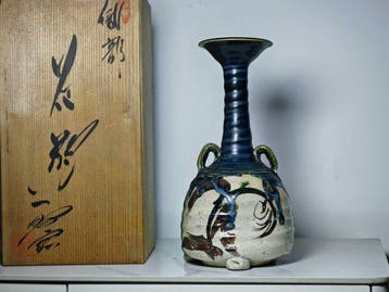 Vaas - Steengoed - Japan - driepotige vaas (Zonder