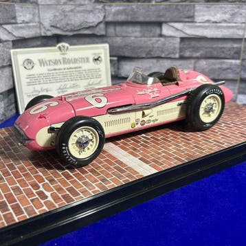 Carousel 1 1:18 - Model raceauto - Carousel 1 Limited, Nieuw