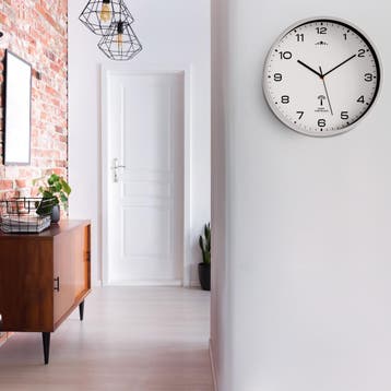 Radiogestuurde Wandklok Wit Kunststof Ø 31 (Klokken), Verzenden, Nieuw