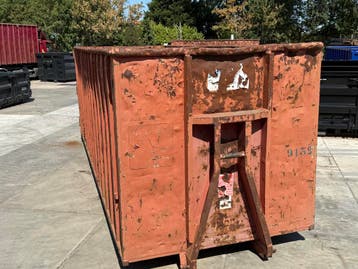 40 m³ haakarmcontainer 7 meter dik staal 2 suks beschikbaar