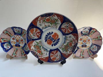 Onderbord (3) - Porselein - Imari uit de Meiji-periode, Antiek en Kunst