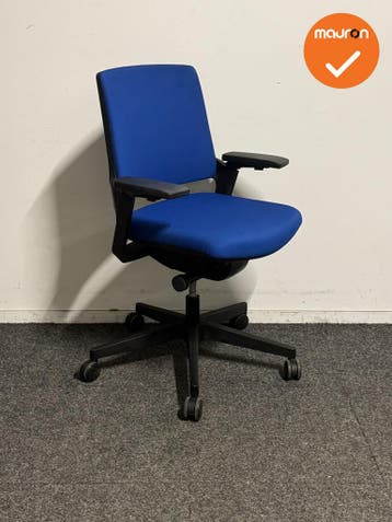 Interstuhl MOVYis3 - Bureaustoel - Donkerblauw/Zwart - Refur, Werkplek, Ophalen of Verzenden, Gebruikt, Stoel