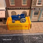 Dinky Toys 1:76 - Modelauto - Massey Harris Tractor - 69, Nieuw