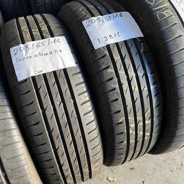 2 x Nexen 205-65-16 Zomerbanden 6mm, Auto-onderdelen, Gebruikt, 16 inch, Band(en), Personenwagen