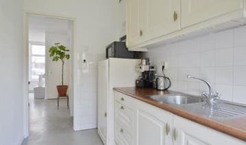 Te Huur 2 Kamer Appartement Groen van Prinstererstraat In Am, Huizen en Kamers, Huizen te huur, Direct bij eigenaar, Appartement