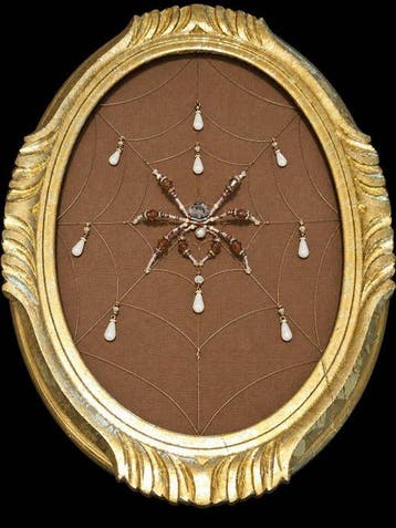 Signé L.F Cabinet de Curiosités - La Tisseuse