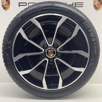 Porsche Taycan Turbo Aero Design 20inch  met winterbandenNF0, Ophalen, Gebruikt, 285 mm, Banden en Velgen