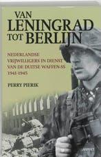 Van Leningrad tot Berlijn 9789059114135 Perry Pierik, Boeken, Verzenden, Gelezen, Perry Pierik