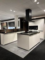 Lichtgrijze eiland keuken met kastenwand, Huis en Inrichting, Keuken | Complete keukens, Ophalen, Overige typen, Zo goed als nieuw