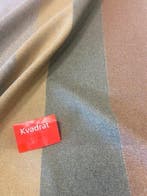 KVADRAT - Stof met een verfijnde textuur en een materieel,