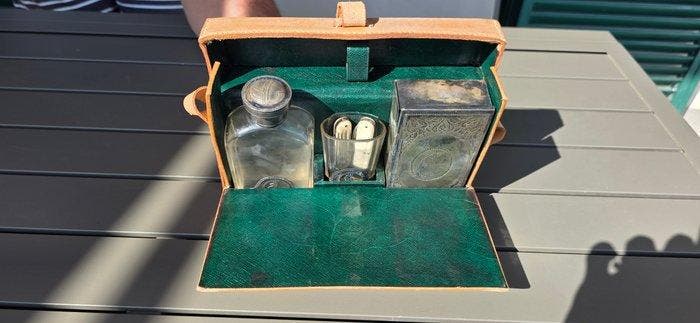 Toiletset (5) - Glas, Verzilverd, Antiek en Kunst, Curiosa en Brocante