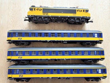 Roco H0 - 79687/74318/74316 - Treinset (4) - Serie 1700 met, Nieuw