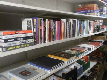 Gesigneerde Boeken - CDs - Fotos. e.a. / lege albums Panini, Verzenden, Zo goed als nieuw, Tv, Overige typen
