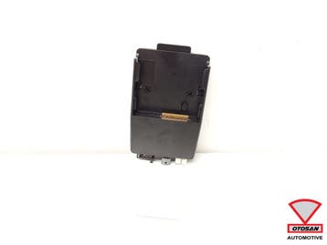 Mercedes C Klasse W204 Becker Module Houder A1728100011, Auto-onderdelen, Ophalen, Gebruikt, Mercedes-Benz