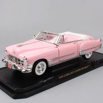Road Signature 1:18 - Model cabriolet - Cadillac Coupe de, Nieuw