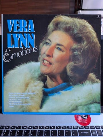 Vera Lynn - Emotions, Ophalen of Verzenden, Gebruikt