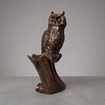 Beeld, XL sculptuur van een uil op tak 40 cm. Gesigneerd -