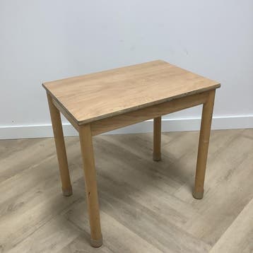 schilte houten schooltafel (hxbxd) 58x60x42 cm, beuken, Huis en Inrichting, Tafelonderdelen, Ophalen of Verzenden, Gebruikt