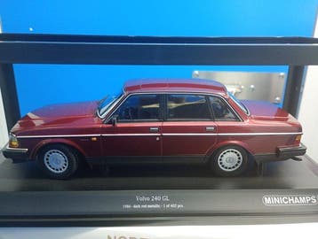 Minichamps 1:18 - Model sportwagen - Volvo 240 GL, Nieuw