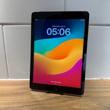 Apple iPad (6th Generation) 32GB Wifi + Cellular - Mobiele, Nieuw