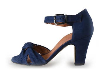 Mano Pumps in maat 38 Blauw, Pumps, Mano, Zo goed als nieuw, Verzenden