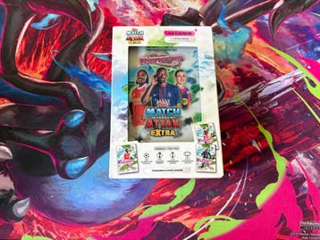 2025/26 UCC Match Attax Mega Tin - Topps Europe, Ophalen of Verzenden, Nieuw, Booster