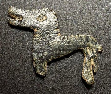 Keltisch Brons La Tène-figuur van een hond met een