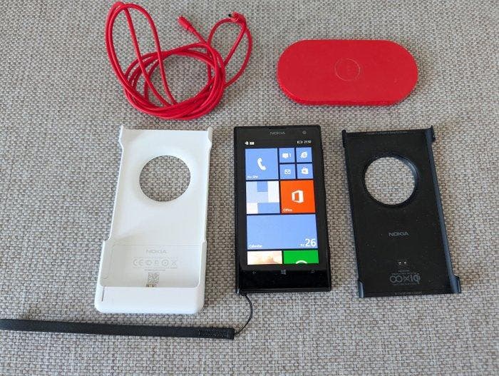 Nokia Lumia 1020 PureView Bundle (OS Identified as Nokia, Spelcomputers en Games, Spelcomputers | Overige Accessoires