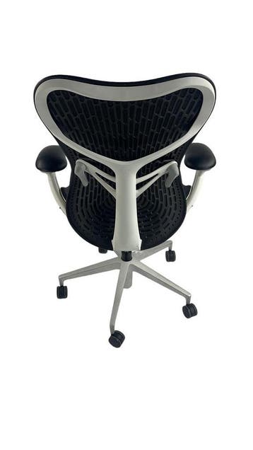 Herman Miller Mirra 2 Butterfly Studio, refurbished, Verzenden, Zwart, Zo goed als nieuw, Bureaustoel