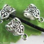 2 x Metalen hanger (bail) 13 x 8 mm – oogje Ø 1,5 mm –, Ophalen of Verzenden, Nieuw, Bedel
