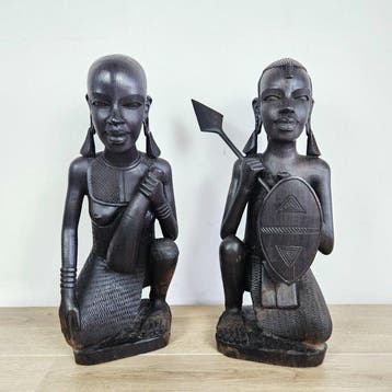 sculptuur, gedetailleerd snijwerk - Krijgers - 41 cm -, Antiek en Kunst