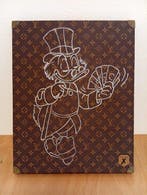 Brother X - Art meets Fashion: Scrooge Mc Duck flashing