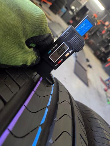 235/50/19 99V PIRELLI ZOMERBANDEN 8/7,5MM PROFIEL 4X, Gebruikt, 235 mm, Band(en), Personenwagen