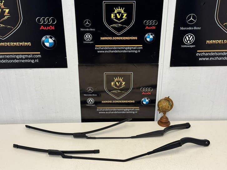 Opel Vivaro ruitenwisser arm set rechts en links bj.2019, Auto-onderdelen, Ruiten en Toebehoren, Gebruikt, Opel