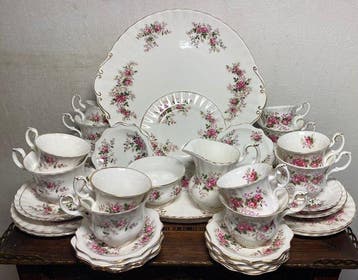Royal Albert - Koffieservies voor 12 (40) - Lavender Rose