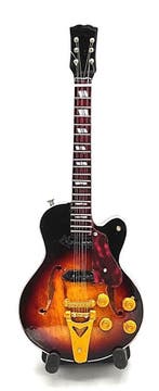 Baby miniatuur replica Gibson gitaar 15 cm - Elvis Presley, Verzamelen, Ophalen of Verzenden, Nieuw, Pop, Beeldje of Miniatuur