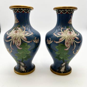 Paar Chinese cloisonné vazen – bloem- en vogelmotieven -