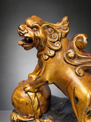 Rare lion gardien bouddhique Nghê - Late 19th c. - Hout,