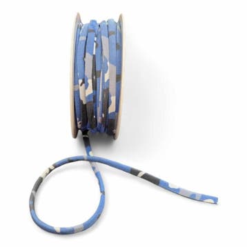 c.a. 50 cm Stitched elastisch lint Ibiza blue camouflage..., Ophalen of Verzenden, Nieuw, Draad