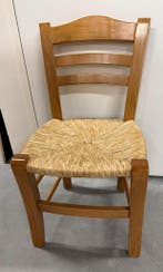 Occasion - 10x Vintage stoelen met rieten zitting - €15,-, Ophalen of Verzenden
