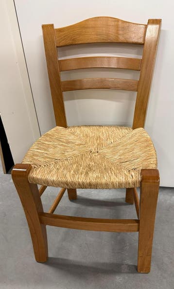 Occasion - 10x Vintage stoelen met rieten zitting - €15,-, Ophalen of Verzenden