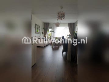 Gezellig huis in Ureterp, op zoek naar Tilburg (Fryslân)